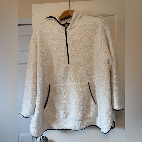 Lands' End Jackets & Blazers - Lands' End Cream White  Sherpa Jacket with Black Accents